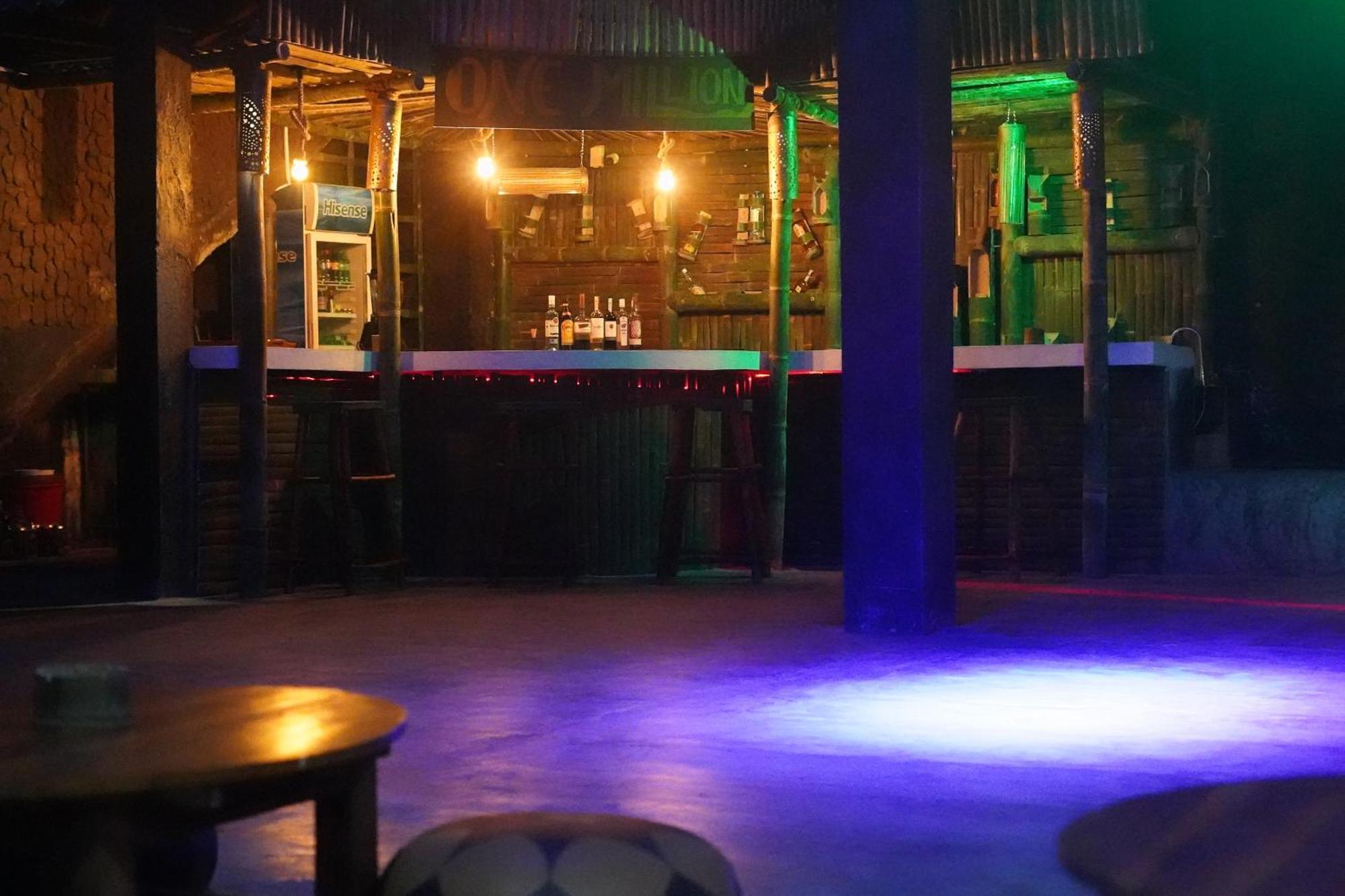 Ceylon Happy Laugh - Ella Hostel Bagian luar foto