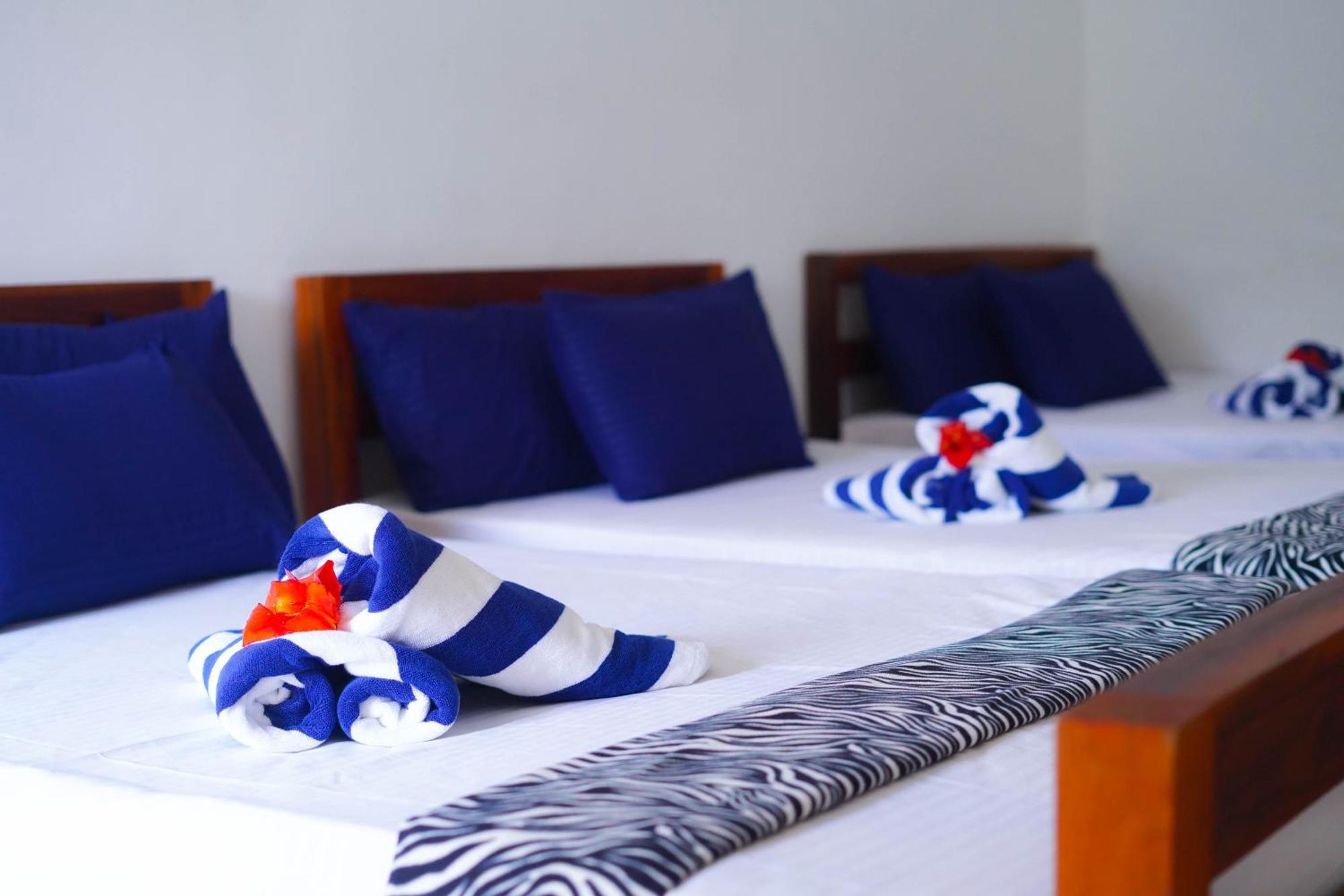 Ceylon Happy Laugh - Ella Hostel Bagian luar foto