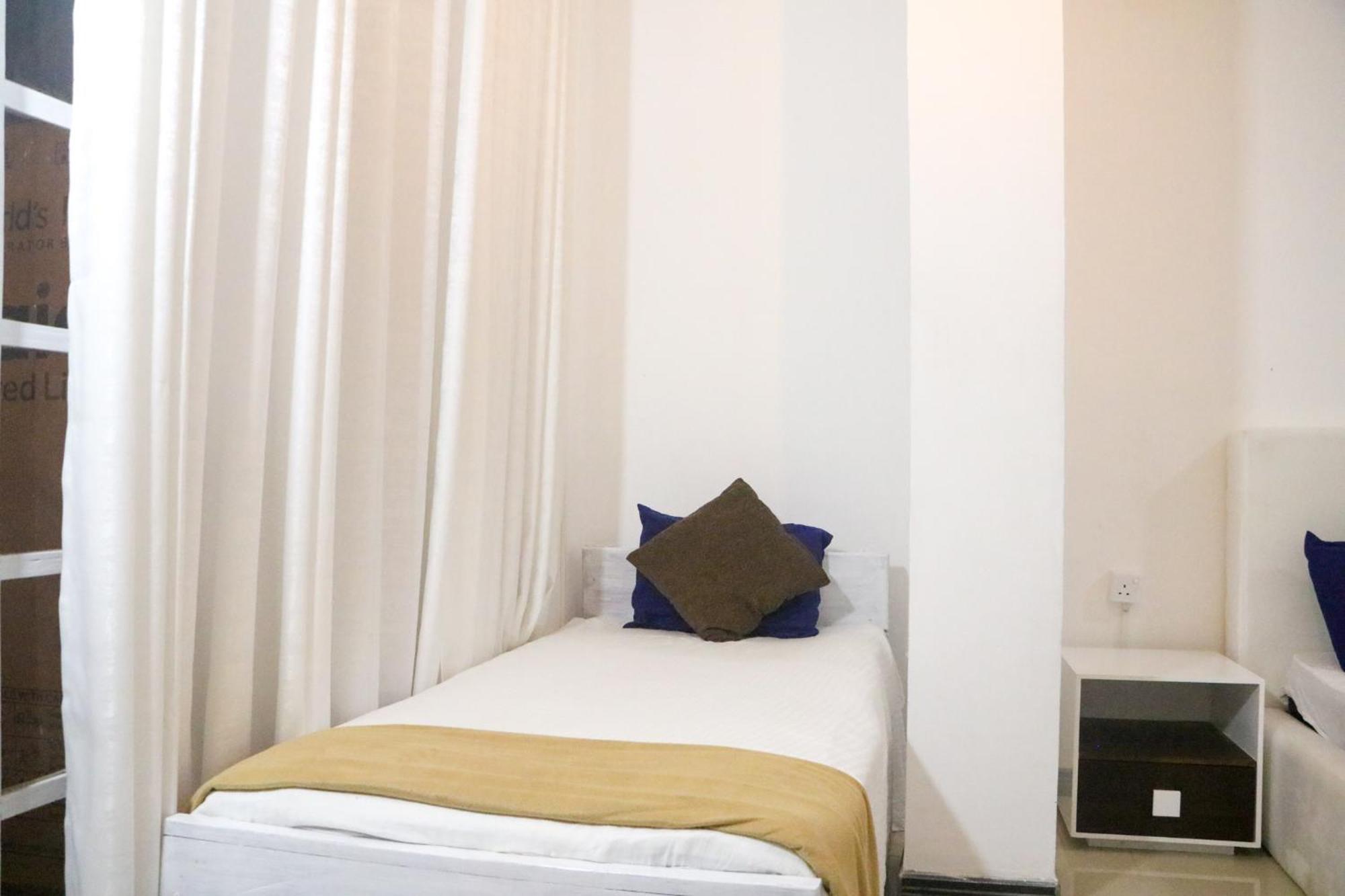Ceylon Happy Laugh - Ella Hostel Bagian luar foto